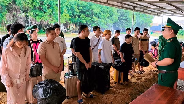 Cạm bẫy mua bán người qua mạng, đưa vào công ty lừa đảo ở Campuchia