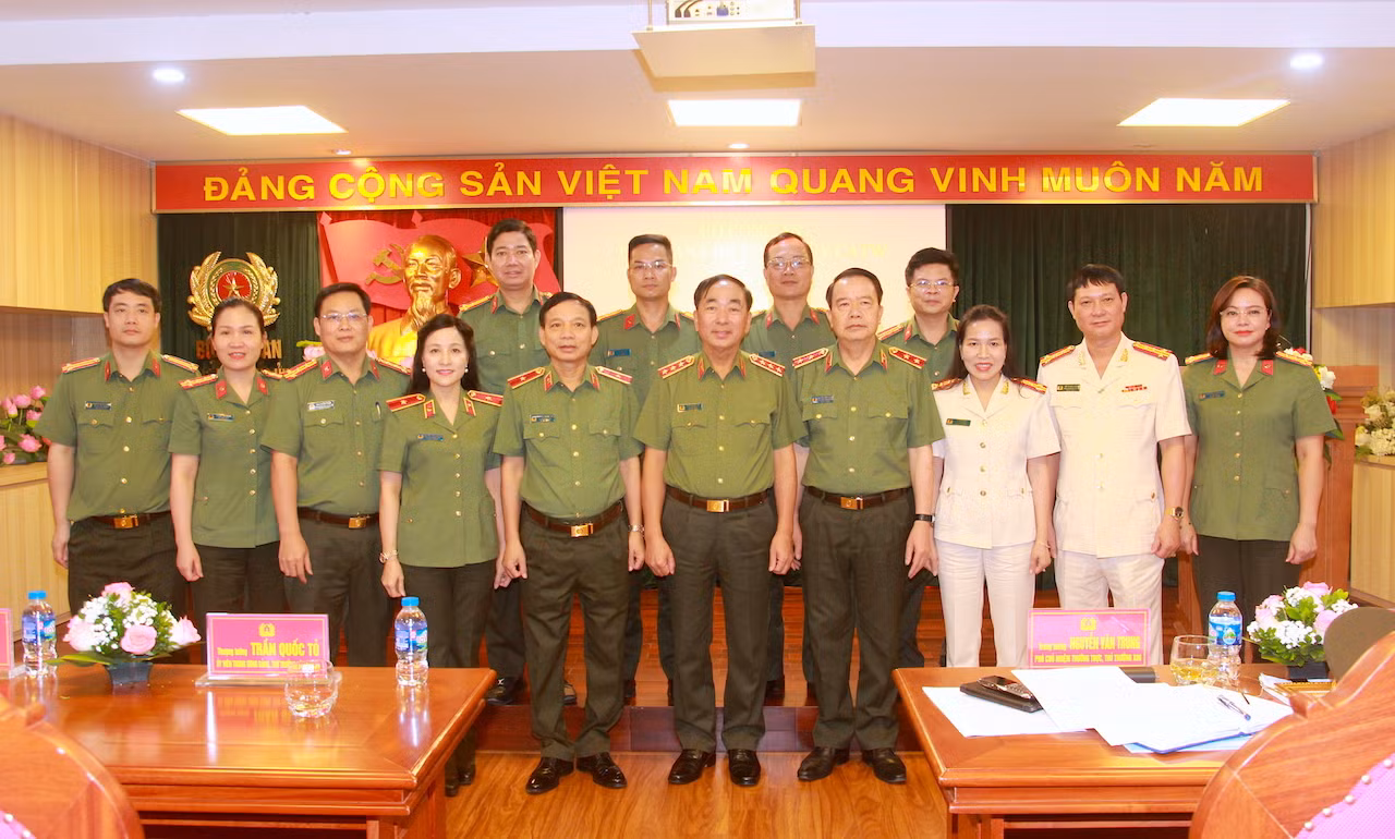 Đảm bảo kỷ cương, kỷ luật công tác kiểm tra, giám sát, thi hành kỷ luật đảng trong CAND -0