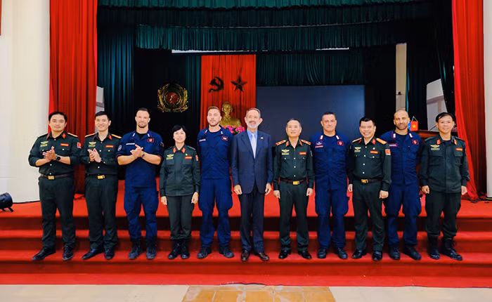 Tăng cường huấn luyện thực chiến cho cảnh sát gìn giữ hòa bình Việt Nam -0