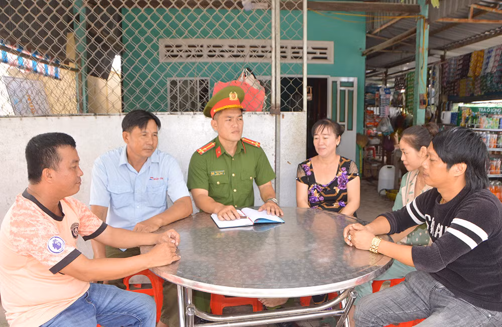 Nhịp độ khẩn trương của Công an xã, phường mới ở miền Tây Nam Bộ -0