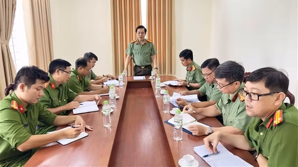 Xây dựng niềm tin của nhân dân đối với Công an cơ sở