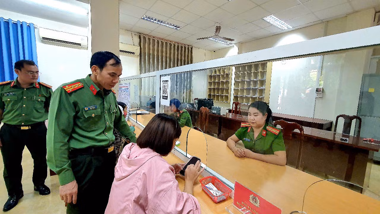 Công an Đắk Lắk hỗ trợ vận hành mô hình chính quyền địa phương 2 cấp -0