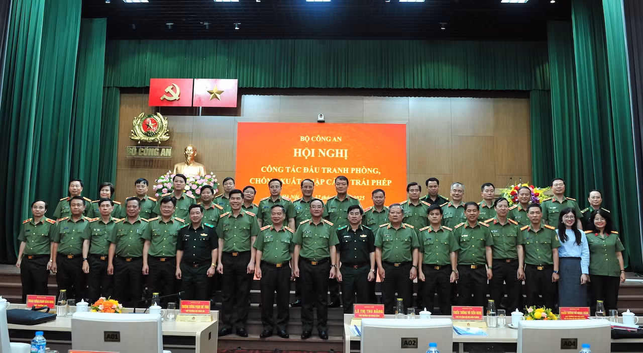 Đổi mới tư duy, biện pháp phòng, chống xuất nhập cảnh trái phép trong tình hình mới -0
