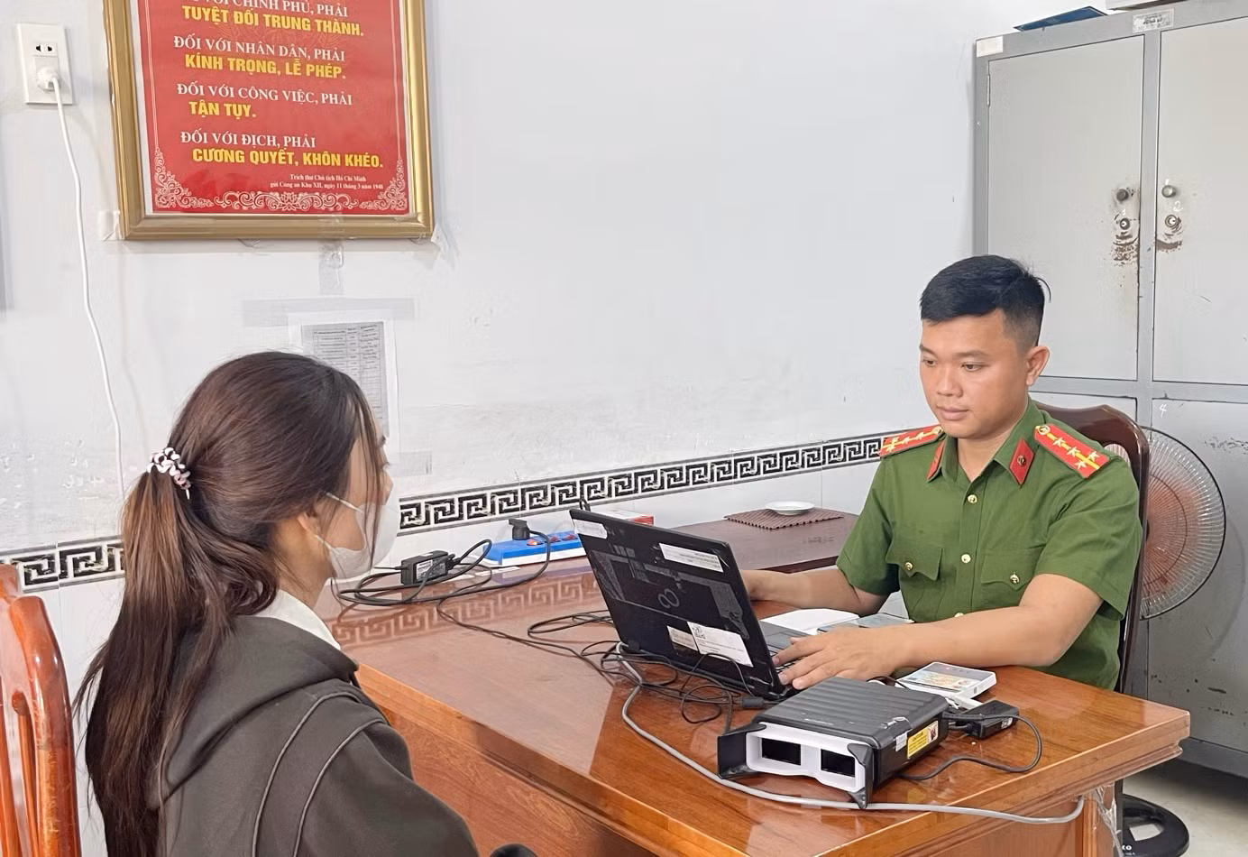 Hướng đến sự hài lòng của người dân khi giải quyết thủ tục hành chính -0