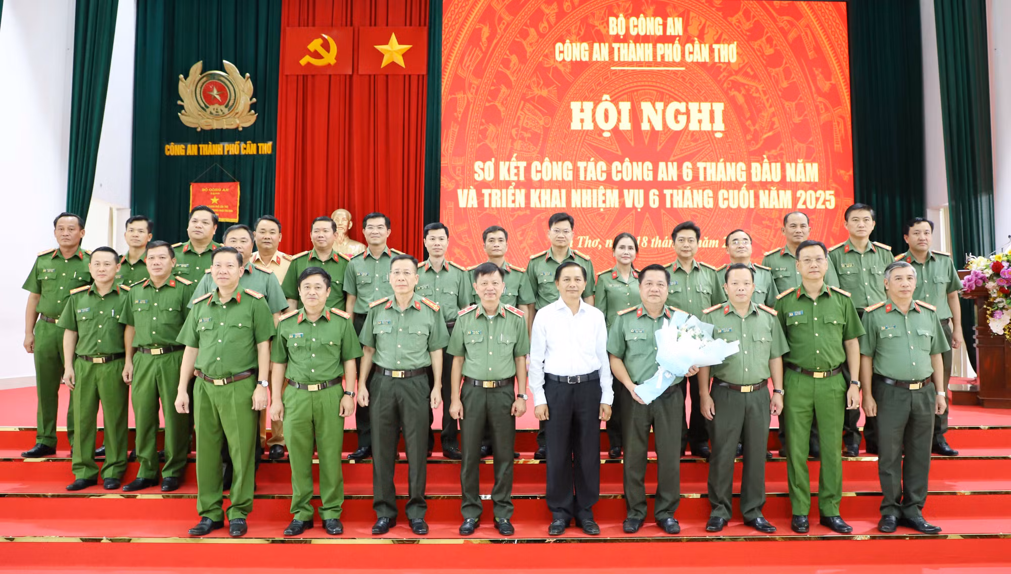 Giữ vững ổn định chính trị, tạo chuyển biến tích cực về ANTT trên địa bàn TP Cần Thơ -1