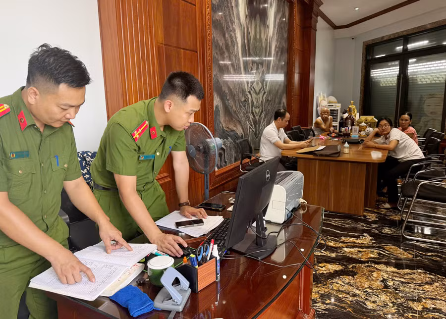 Công an tỉnh Thanh Hoá triệu tập, khám xét nơi ở của Bùi Quốc Ý -0