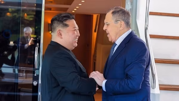 Chủ tịch Triều Tiên tuyên bố ủng hộ Nga "vô điều kiện"