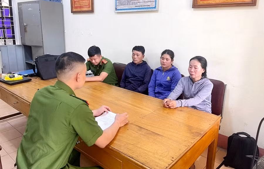  Xuất ngoại bằng đường vòng -0