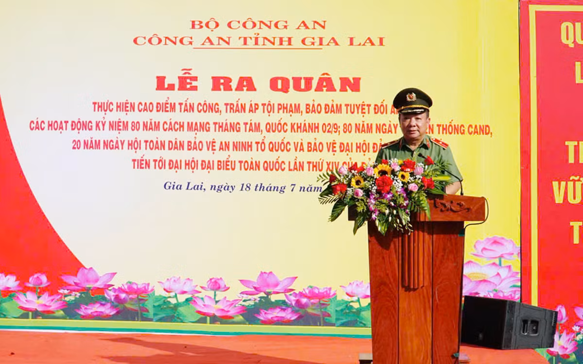 Màn võ thuật ấn tượng ngày ra quân đợt cao điểm tấn công trấn áp tội phạm -0