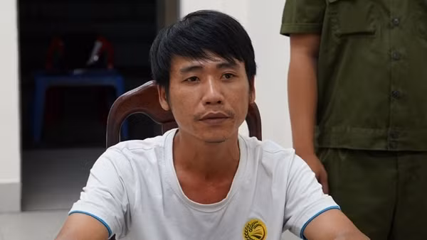 Vận động đối tượng giết người ra đầu thú