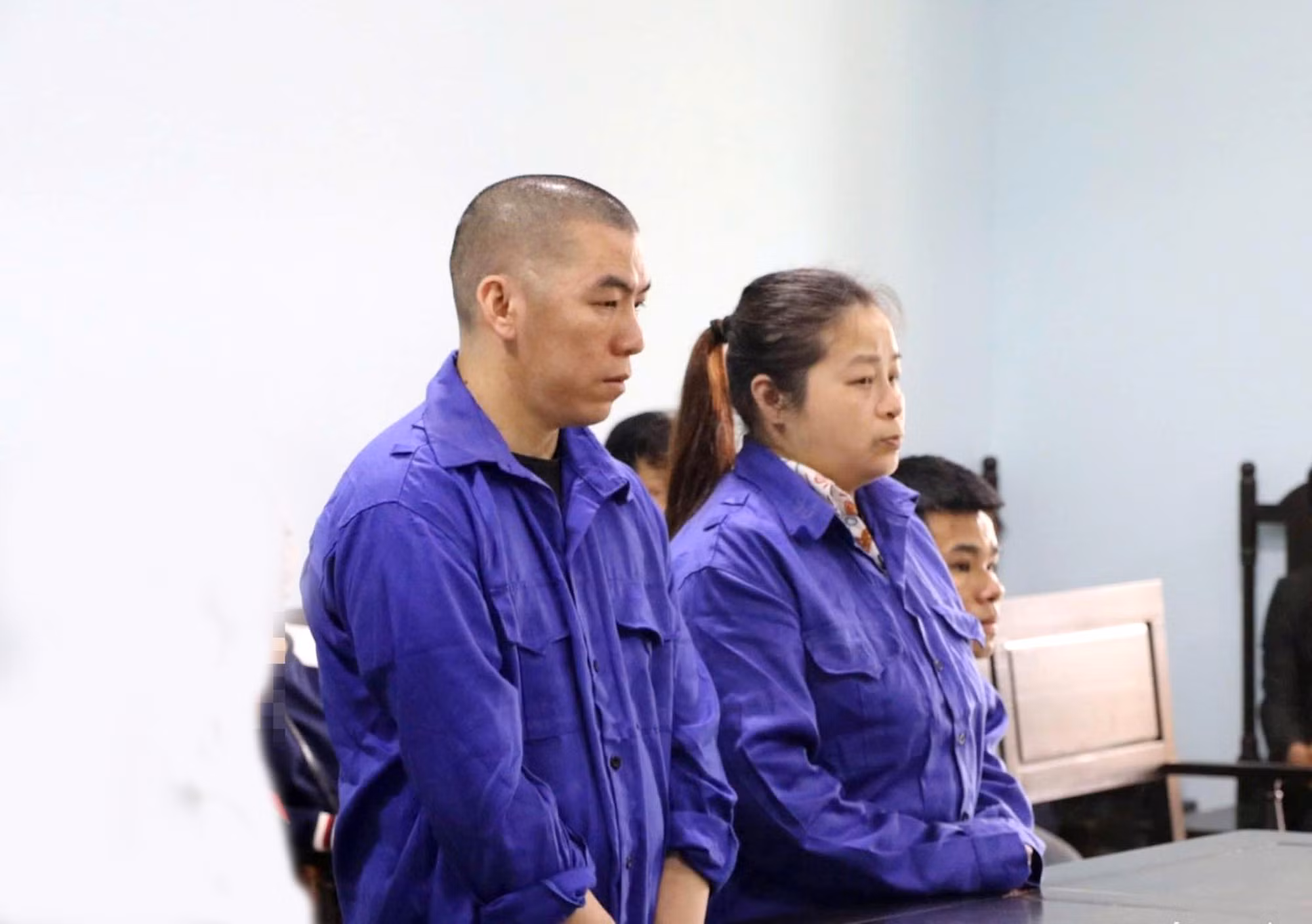  Xuất ngoại bằng đường vòng -0