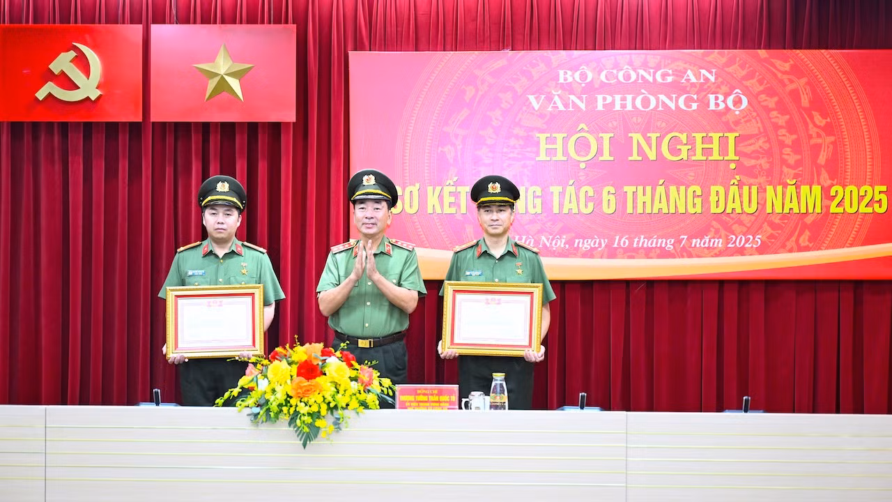 Phát huy vai trò tham mưu kịp thời, chính xác, mang tầm chiến lược của Văn phòng Bộ Công an -0