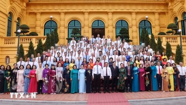 Chủ tịch nước: Hãy luôn coi học tập là quyền lợi, là trách nhiệm và nghĩa vụ của mình