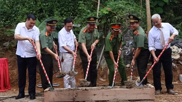 Bộ Công an khởi công xây nhà tặng hội viên Cựu CAND có hoàn cảnh khó khăn