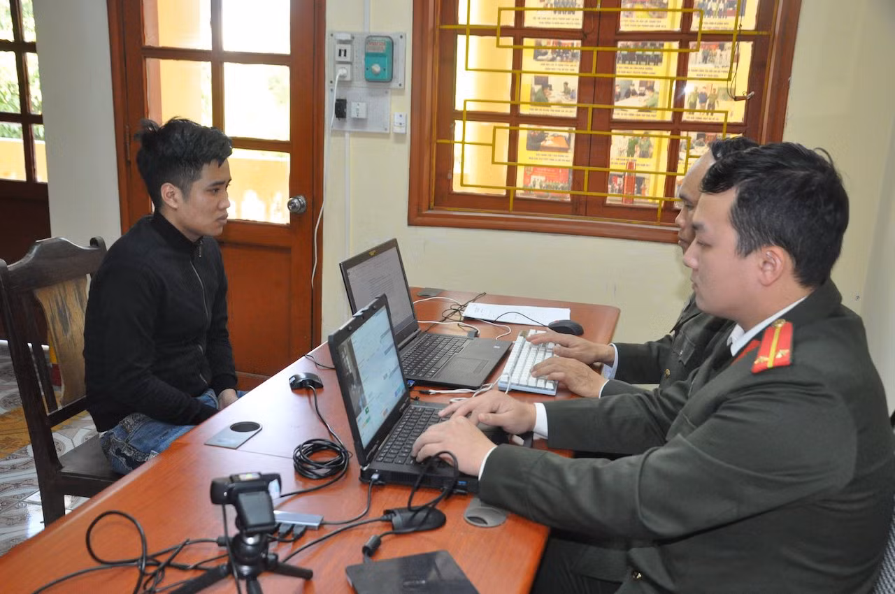 Triệt phá đường dây “Tổ chức cho người khác trốn đi nước ngoài” -0