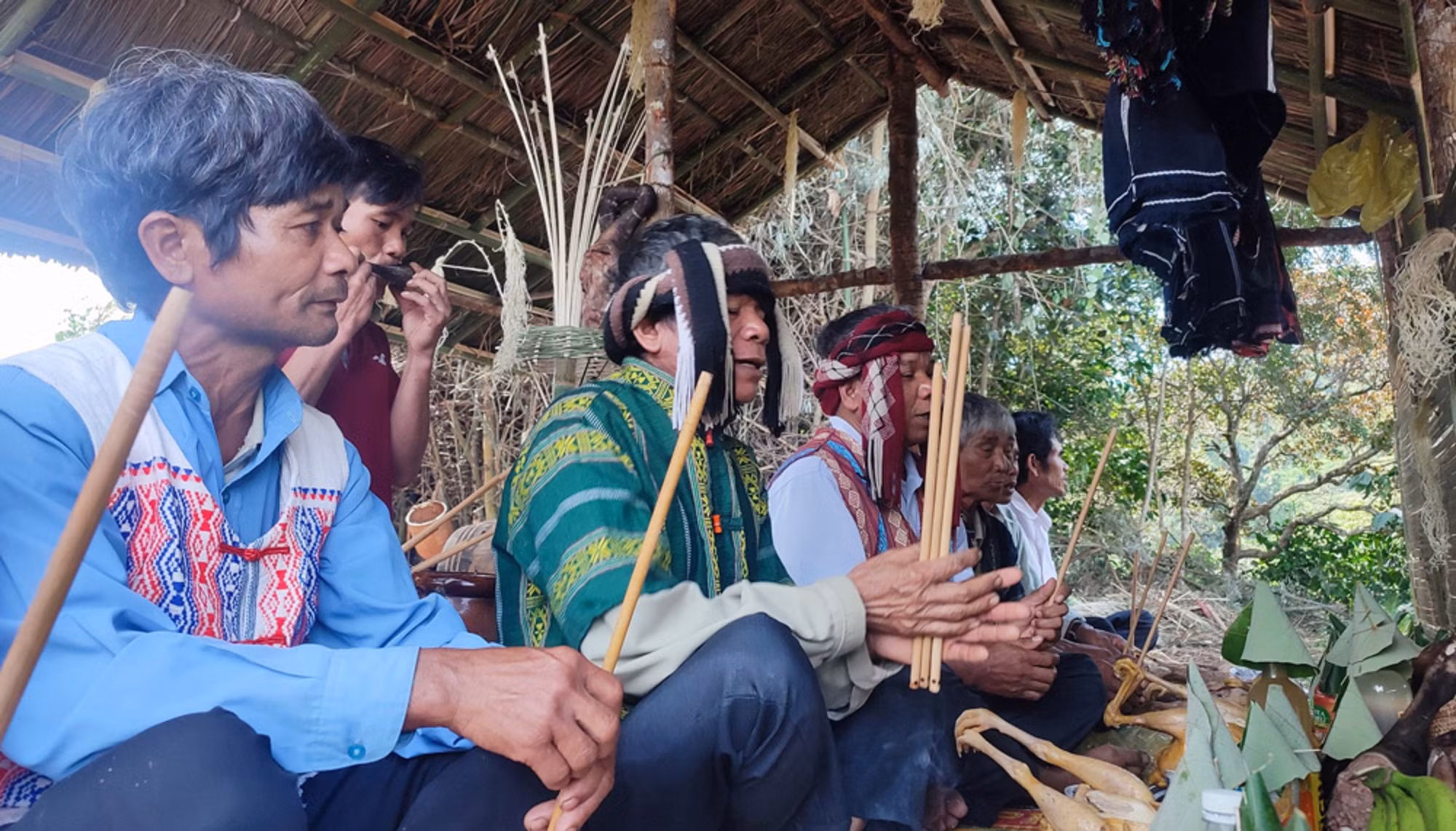 Người Kho Nộp và lễ cúng thần Núi ngày đầu năm -0