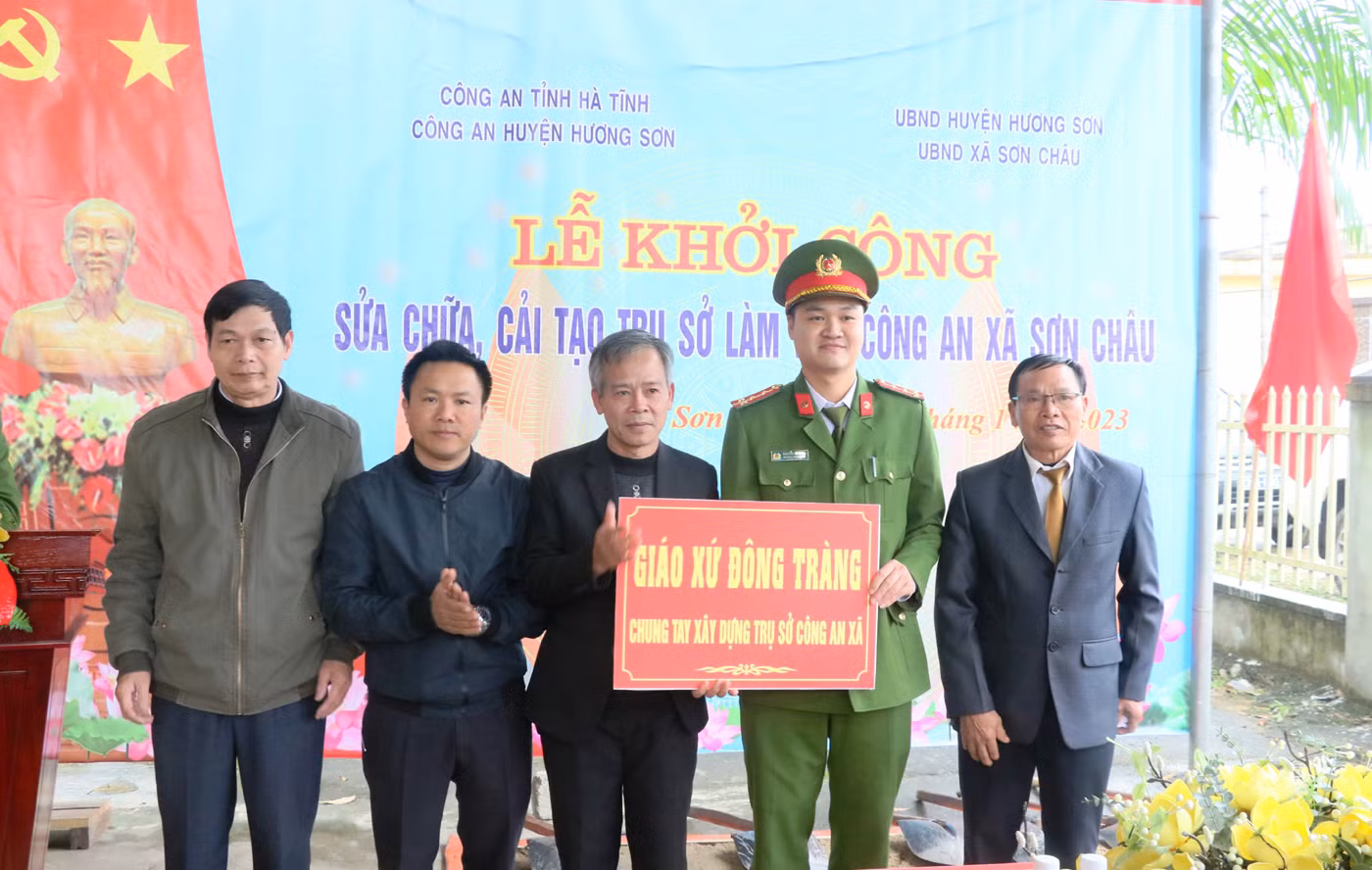 Giáo xứ và Phật giáo tại Hà Tĩnh chung tay xây dựng 9 trụ sở Công an xã -0