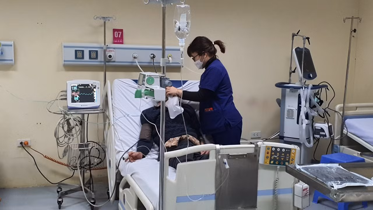 Những ca trực cấp cứu xuyên Tết -0