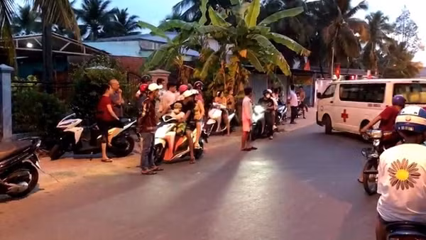 Nghi án chồng dùng dao đâm vợ rồi tự sát