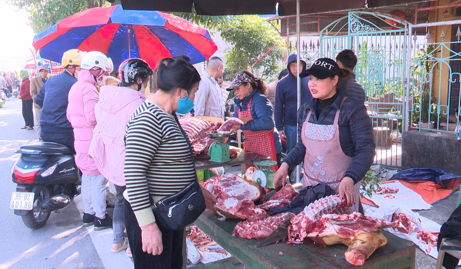 Công an Nam Định: Nỗ lực đảm bảo ANTT Chợ Viềng -0