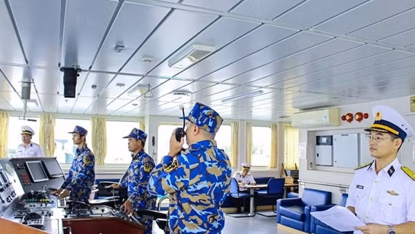 Đón Xuân trên vùng biển đảo thiêng liêng