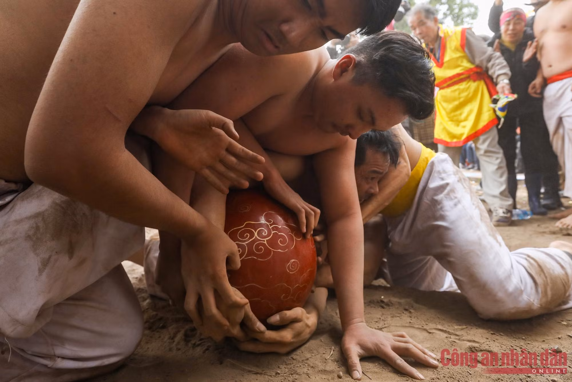 Vật cầu Thuý Lĩnh: Sống lại tinh thần thượng võ ảnh 9 Vật cầu Thuý Lĩnh: Sống lại tinh thần thượng võ -0