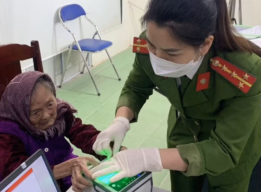 Cấp CCCD cho người ở xa về quê nghỉ Tết -0