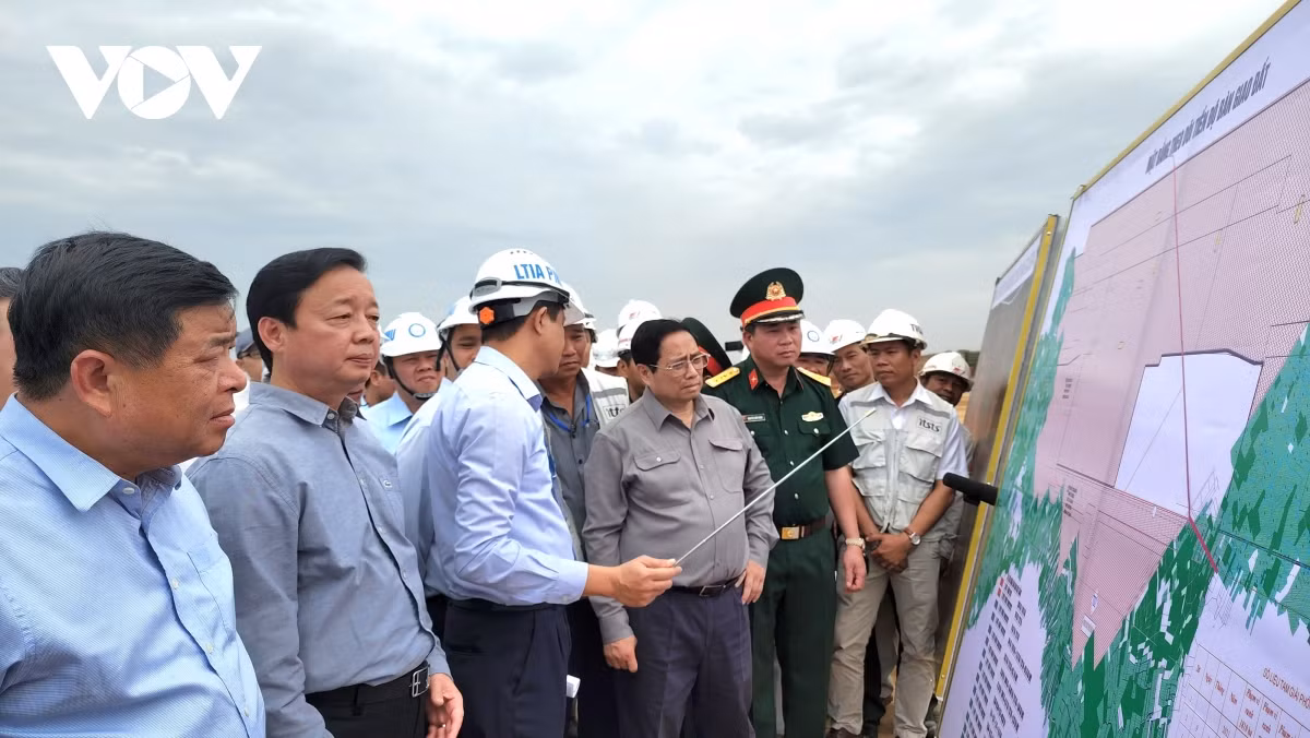 Thủ tướng kiểm tra dự án xây dựng Cảng hàng không quốc tế Long Thành giai đoạn 1 -0