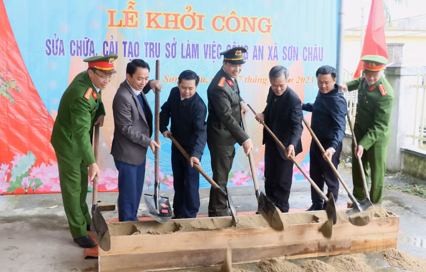 Giáo xứ và Phật giáo tại Hà Tĩnh chung tay xây dựng 9 trụ sở Công an xã -0
