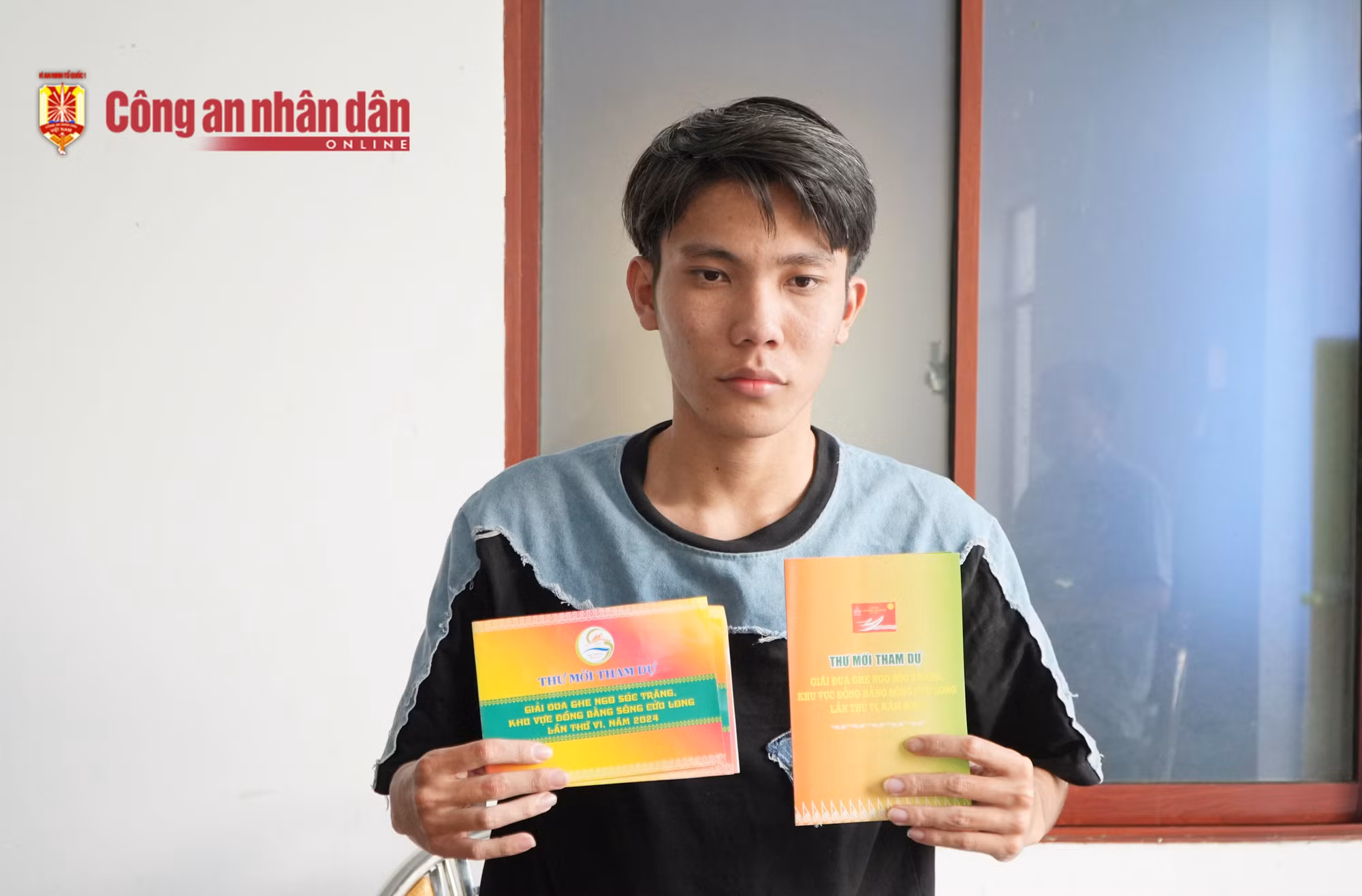 Triệu tập làm việc đối tượng mua bán giấy mời xem Giải đua ghe Ngo Sóc Trăng -0