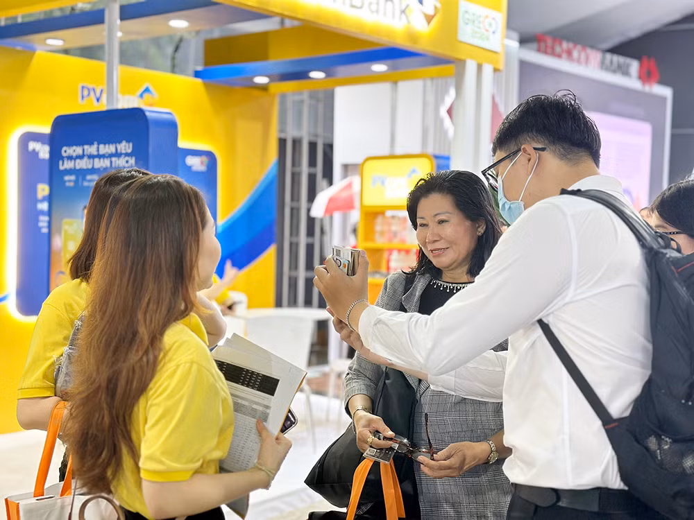 PVcomBank giới thiệu nhiều sản phẩm dịch vụ tại sự kiện GRECO 2024 -0