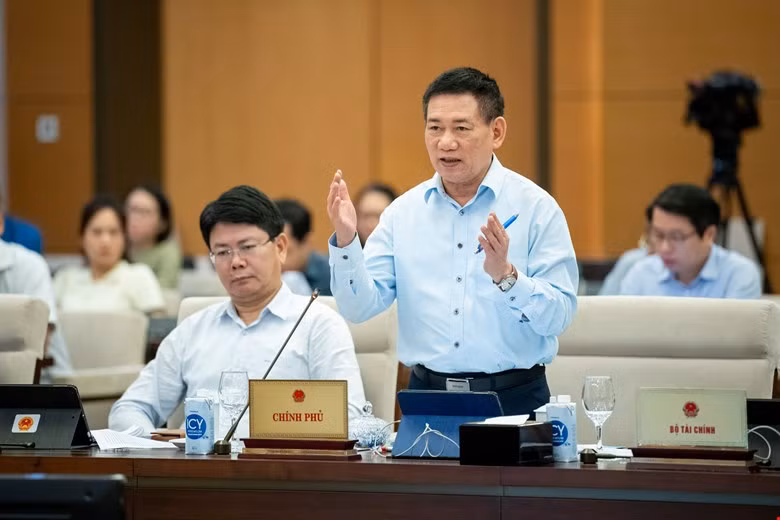 Bổ sung Luật Thuế thu nhập cá nhân và Luật Xử lý vi phạm hành chính vào 
