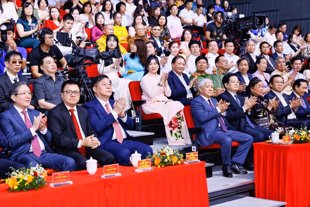 Vinh danh 90 tác phẩm đoạt Giải báo chí “Vì sự nghiệp đại đoàn kết toàn dân tộc” lần thứ XVI -0
