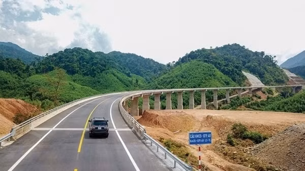 “Mạnh tay” rà soát, xử lý các dự án dừng thi công, chậm tiến độ