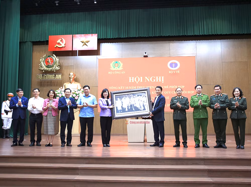 Mô hình hợp tác tiêu biểu vì an ninh và sức khỏe cộng đồng -1