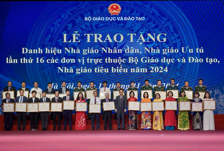 Các Nhà giáo ưu tú, tiêu biểu là hạt nhân truyền cảm hứng tích cực -0