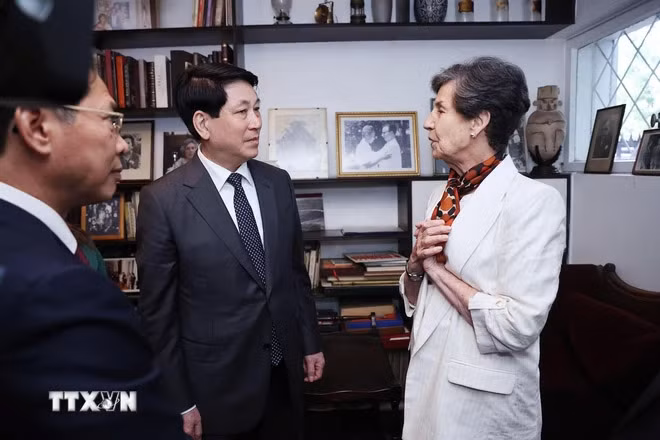 Chủ tịch nước thăm gia đình 