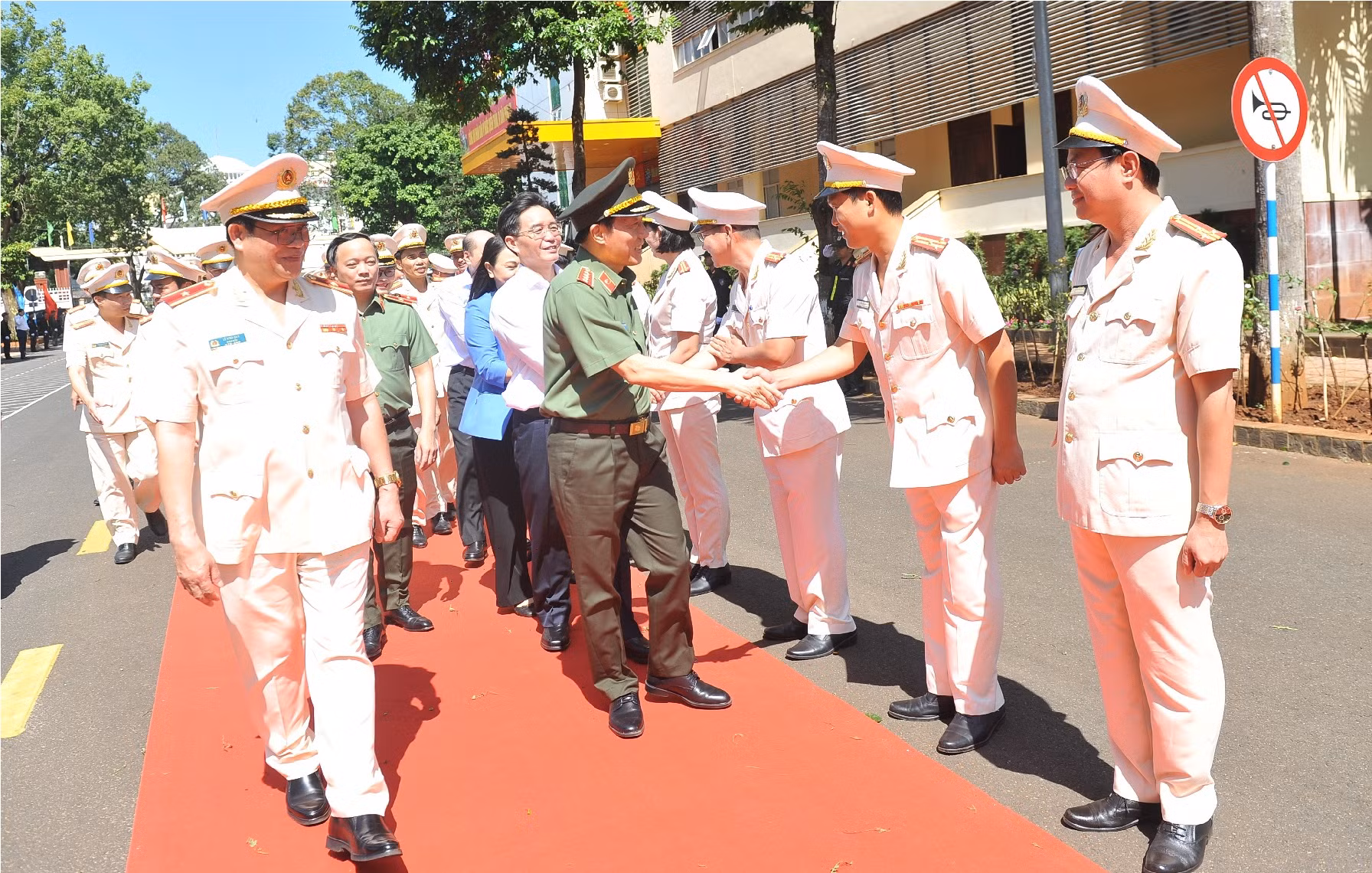Người dân phải được thủ hưởng của đổi mới, không ai bị bỏ lại phía sau -0