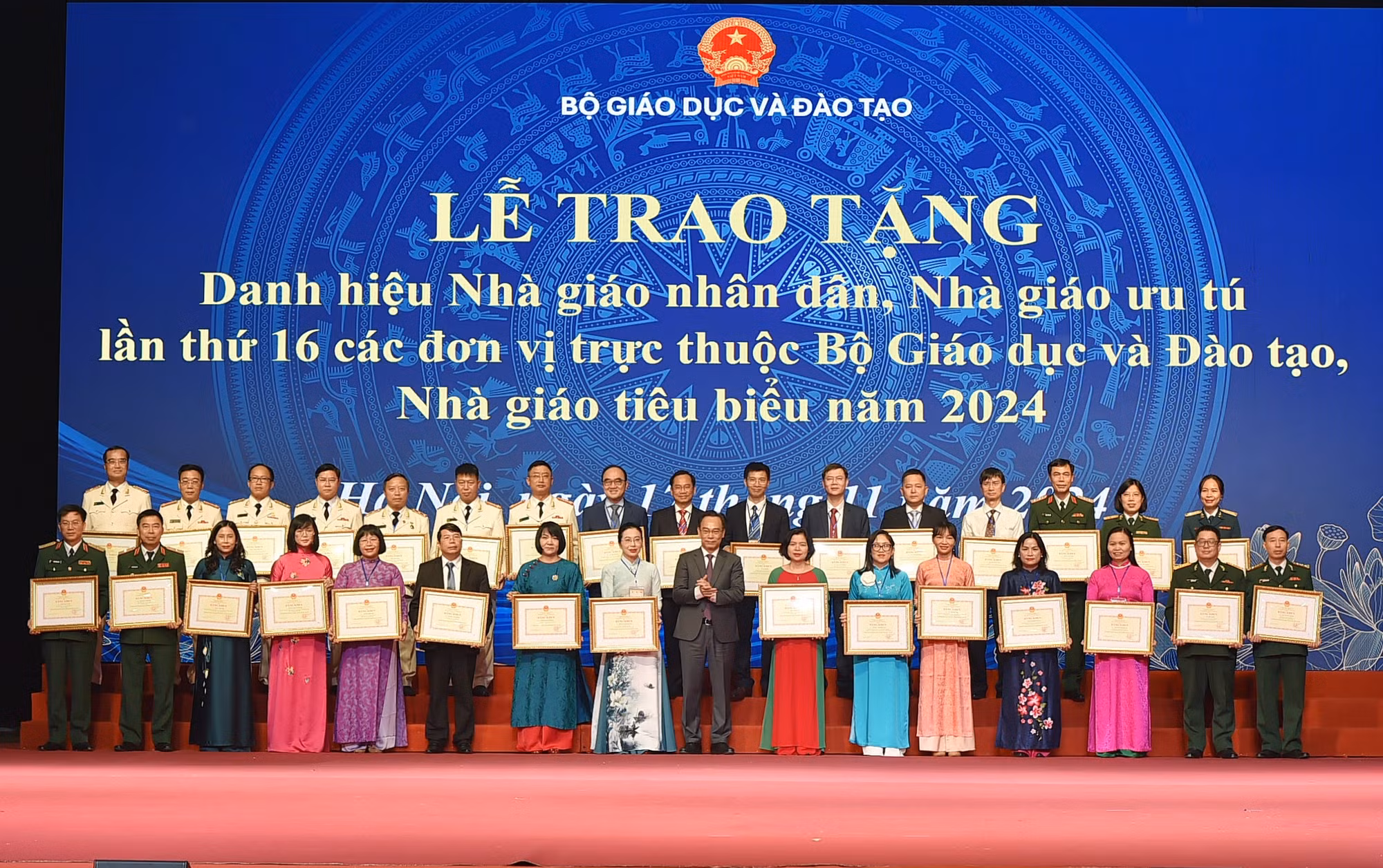 Các Nhà giáo ưu tú, tiêu biểu là hạt nhân truyền cảm hứng tích cực -0