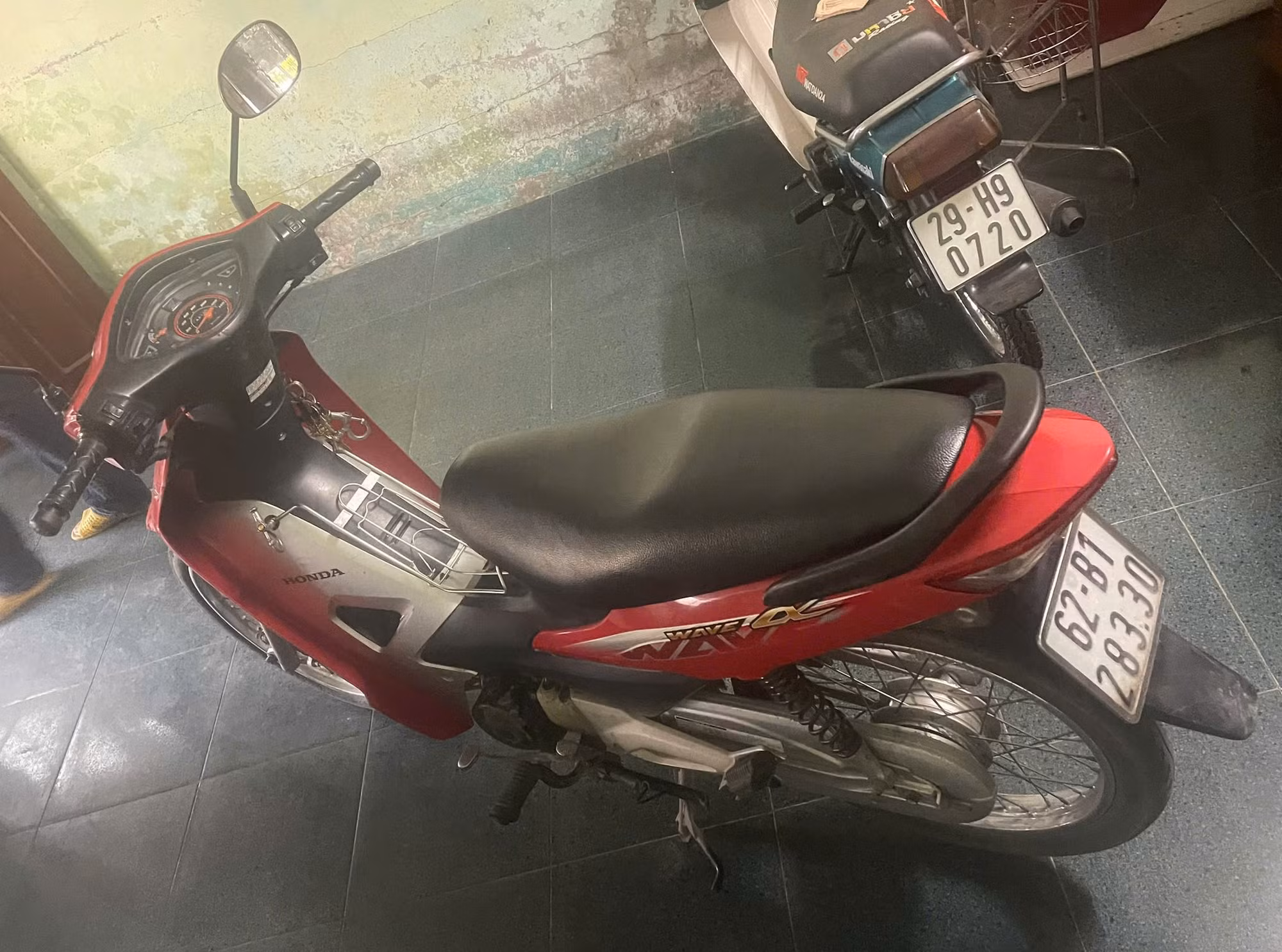 Lên mạng giả gái lừa nạn nhân đến chỗ vắng vây đánh cướp tài sản -0