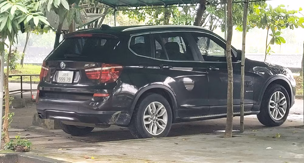 Lòng vòng xe sang đem ra đấu giá lại “chui tọt” vào ông chủ công ty đấu giá -0