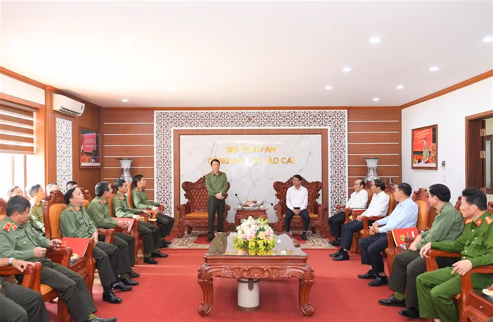 Bộ trưởng Lương Tam Quang thăm, làm việc tại Công an tỉnh Lào Cai -0