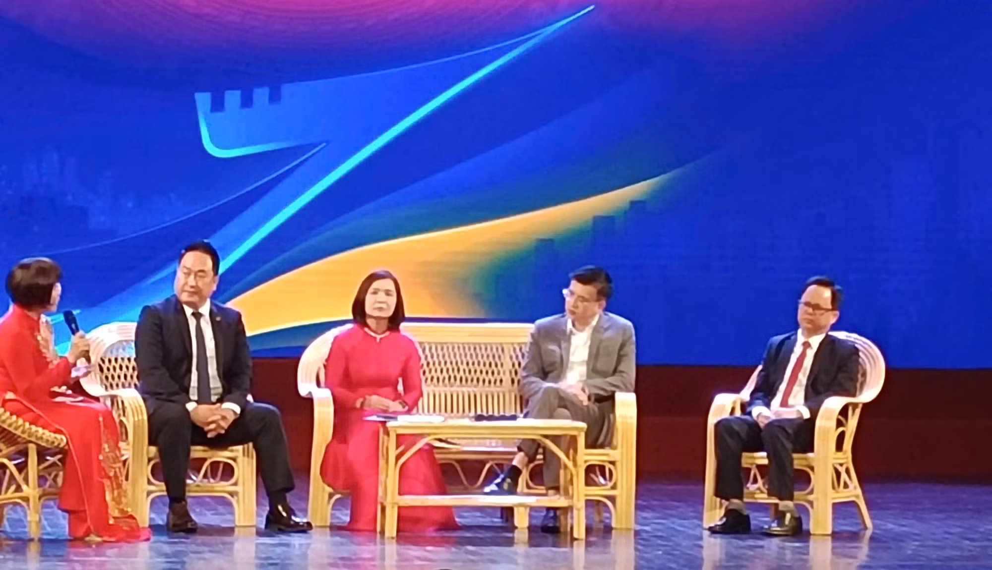 Thấu hiểu về văn hoá để thuận lợi hơn trong bối cảnh kinh doanh toàn cầu -0