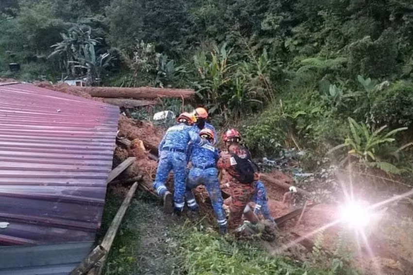 Hiện trường hoang tàn vụ sạt lở khu cắm trại khiến hàng chục người mất tích -0