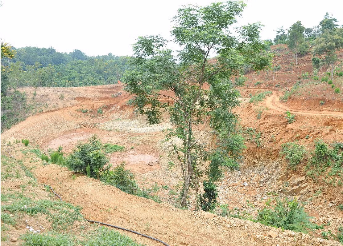 Đập công trình xây dựng trái phép, sao chỉ “chọn dân”? -0