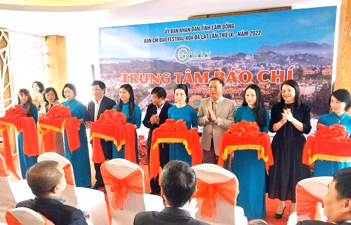 Khai trương trung tâm báo chí phục vụ Festival hoa Đà Lạt -0