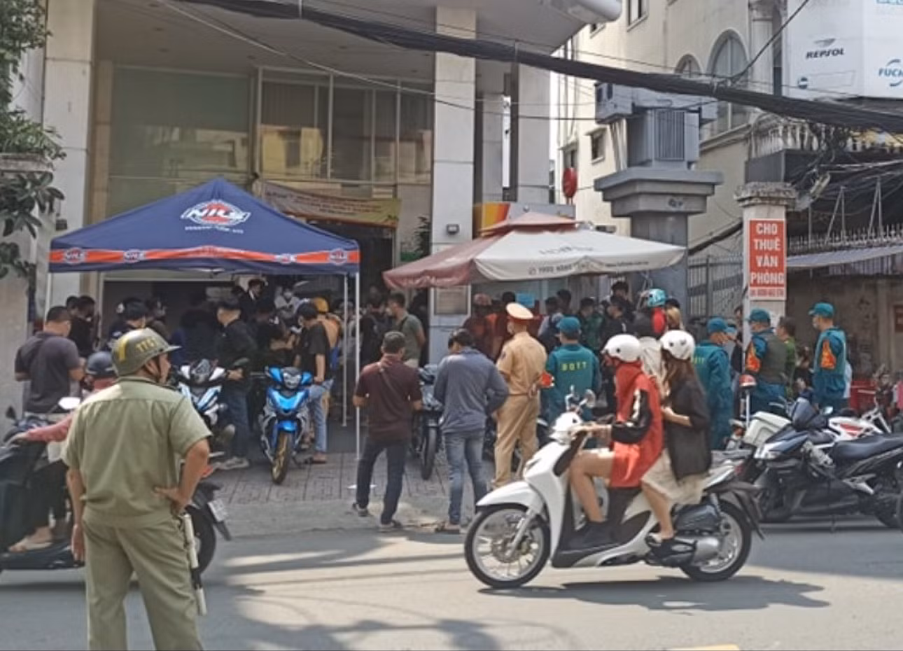 Hàng trăm xe độ chế tham dự 
