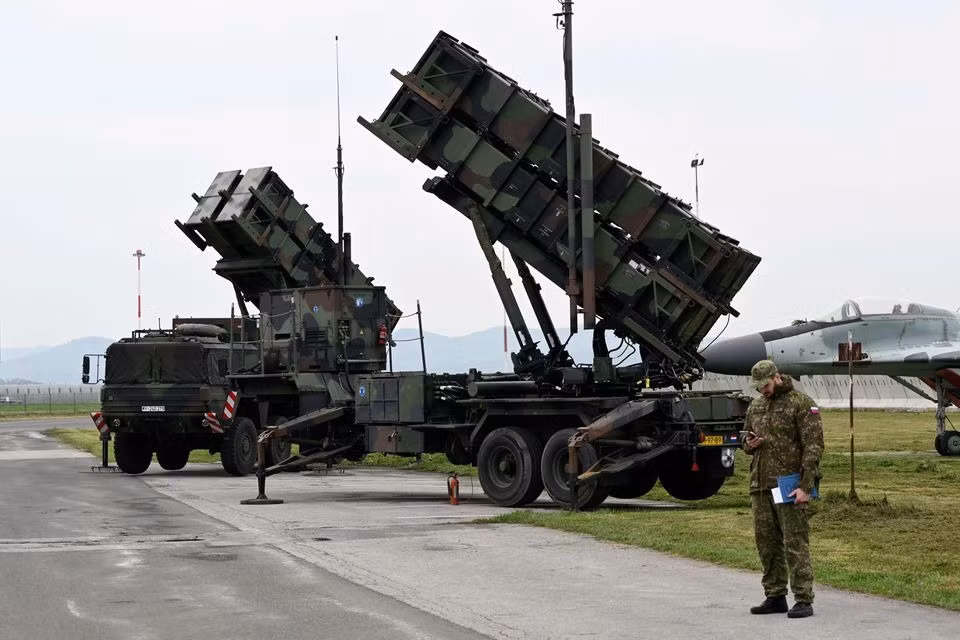 Mỹ có thể sắp chuyển hệ thống phòng không Patriot cho Ukraine -0