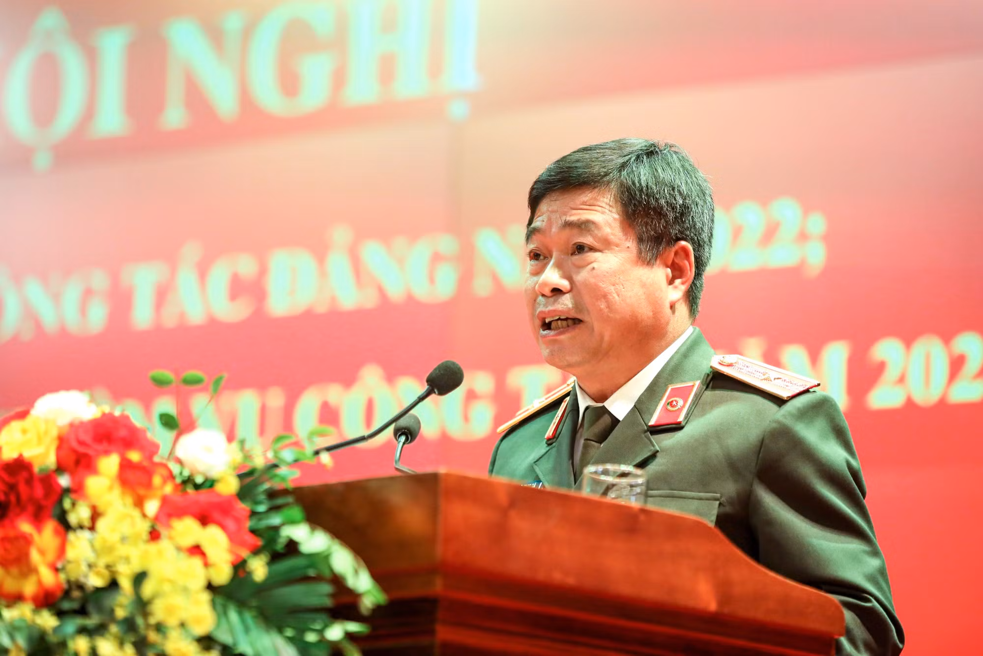 Tổng kết công tác đảng và trao Giải Búa Liềm Vàng trong CAND năm 2022 -0