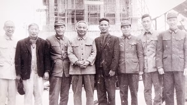 Hồi ức về Thứ trưởng Nguyễn Minh Tiến qua lời kể của phu nhân và con gái
